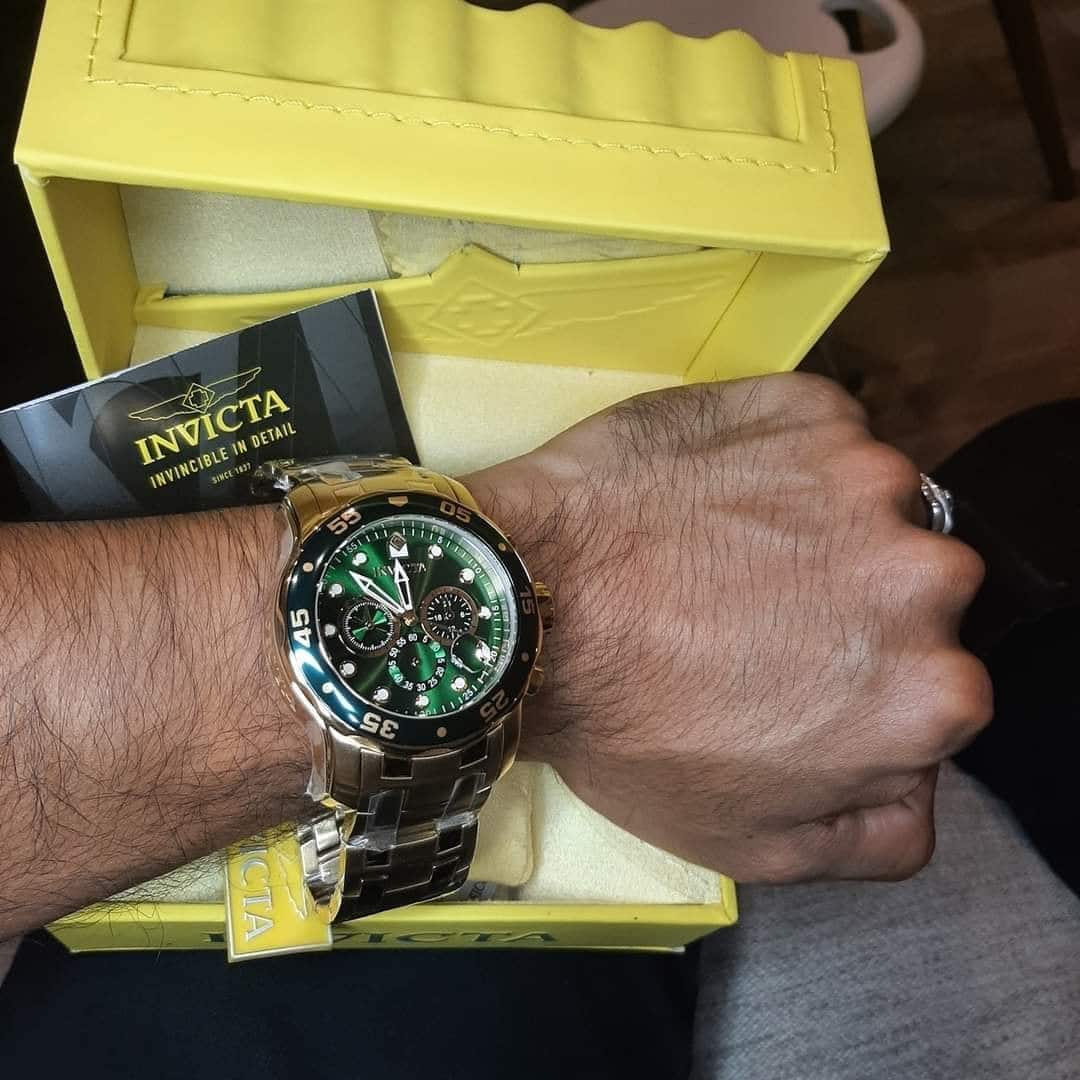 Invicta 0075 Pro Diver con oro de 18K maquina suiza reloj acero inoxidable  dorado dial verde para hombre - TIME El Salvador