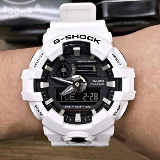 Reloj Casio G-Shock para hombre GA-700-7ACR