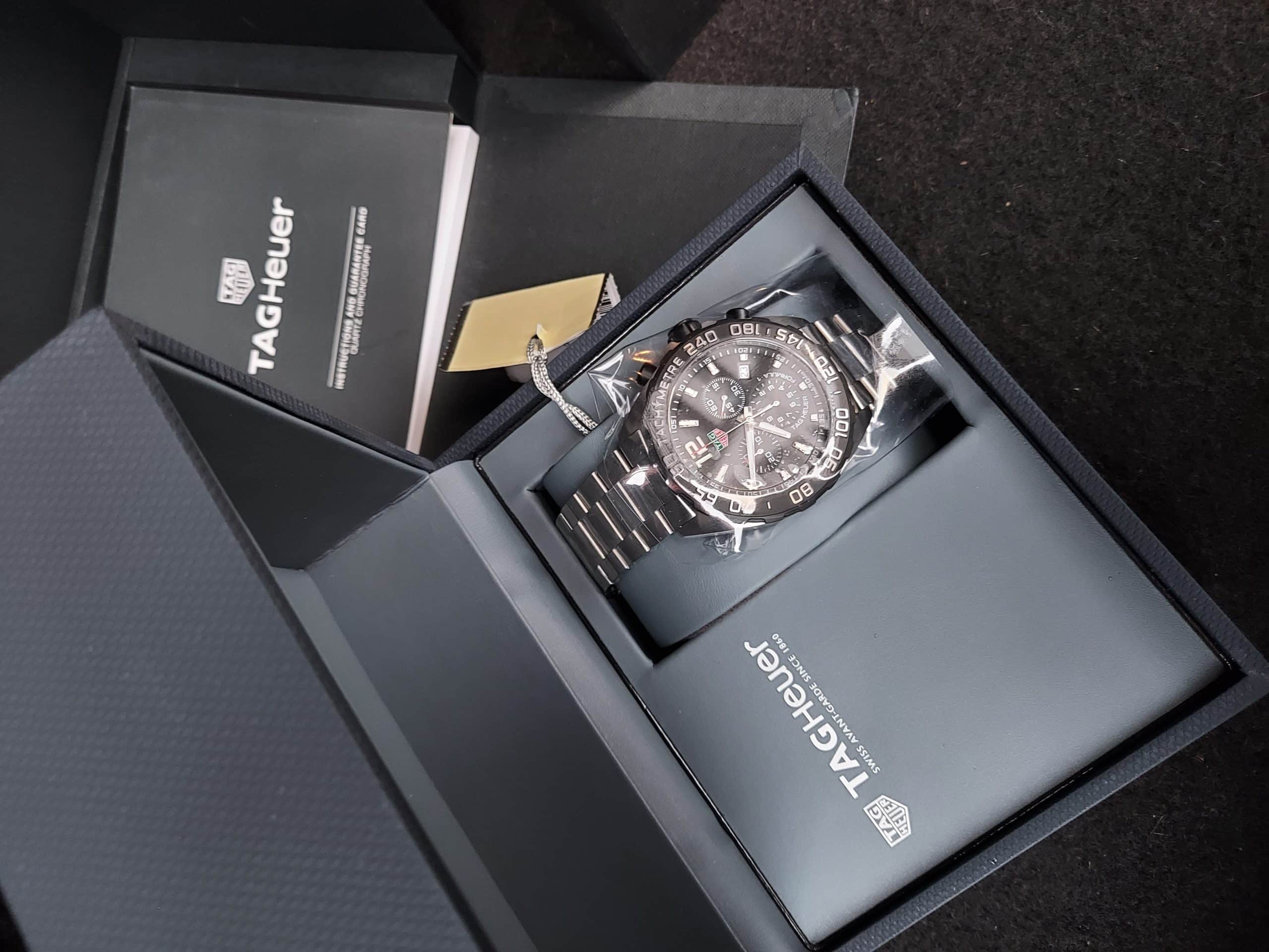  Tag Heuer 'Formula 1' Reloj suizo de cuarzo de vestir de acero  inoxidable, color: plateado, para hombre, modelo: CAZ1010.BA0842 : Ropa,  Zapatos y Joyería