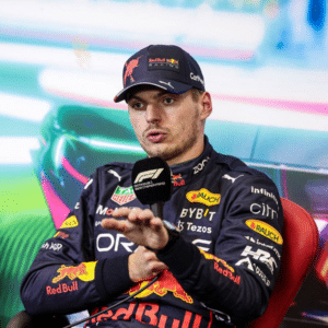 max-verstappen-red-bull-talks-press-conference-mexico-2022-planetf1